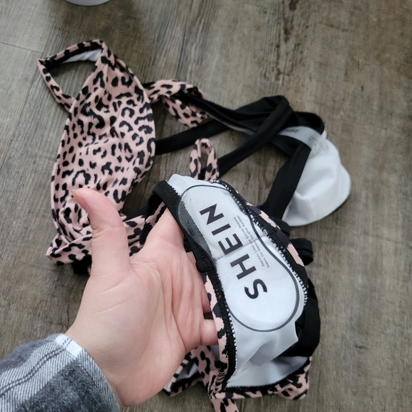 Shein cheetah print one piece bathing suite - Picture 2 of 3